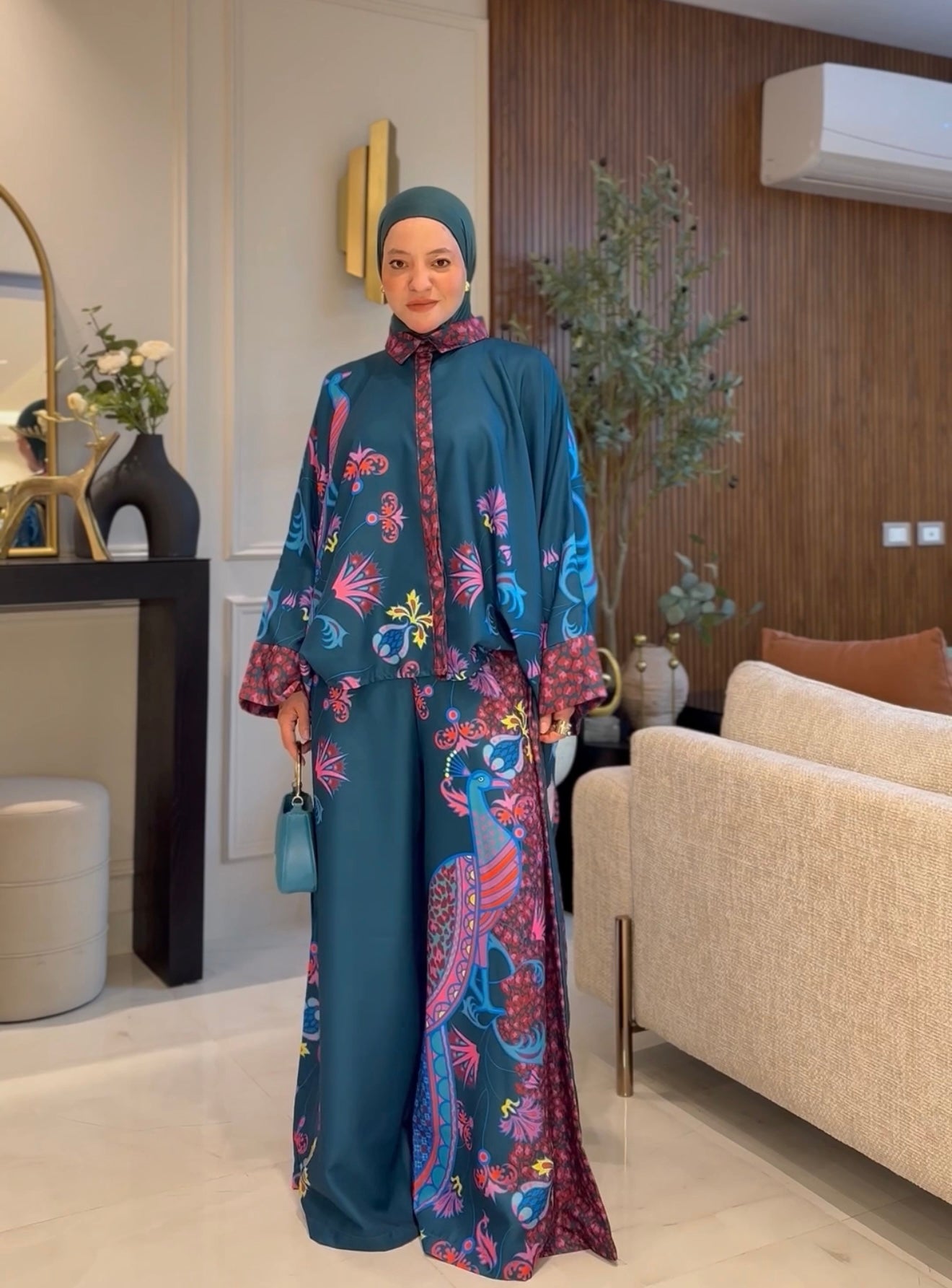 Queen Tawoos Linen Set
