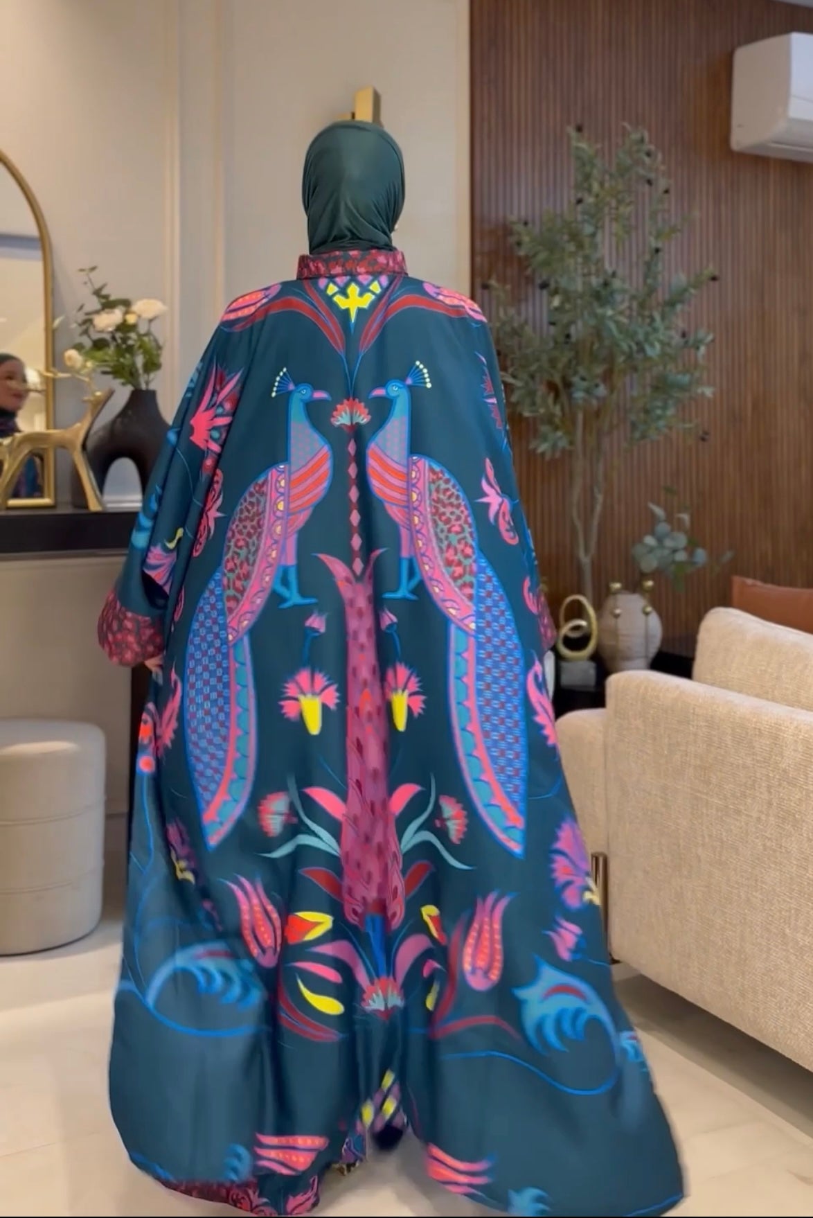 Queen Tawoos Linen Set
