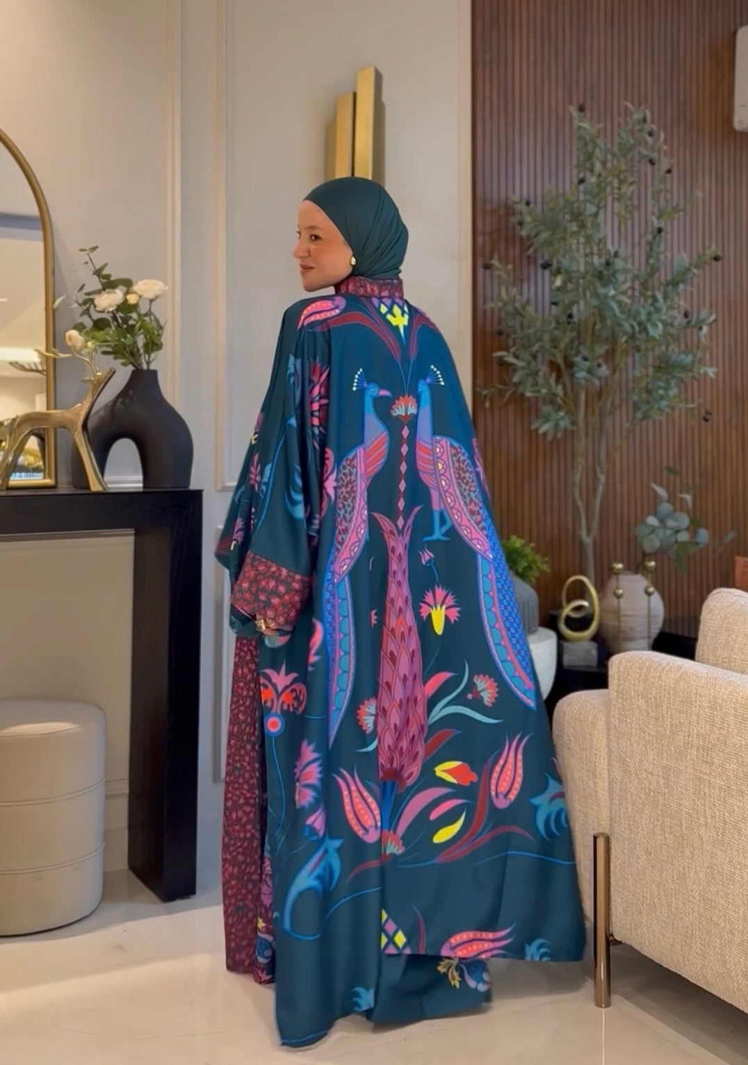 Queen Tawoos Linen Set