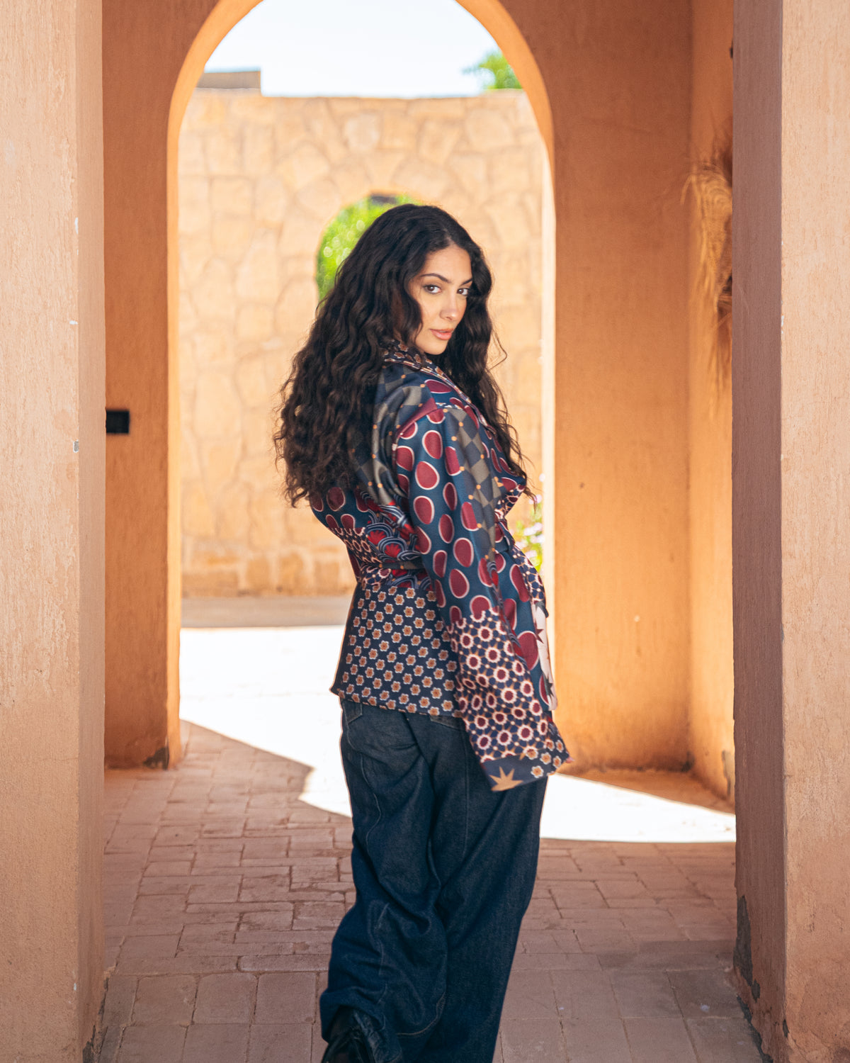 Model wearing Underrated from Pose Winter '27